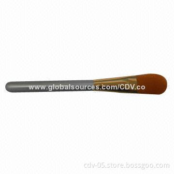 Foundation makeup brush, made of wooden handle and synthetic hair, various colors are available